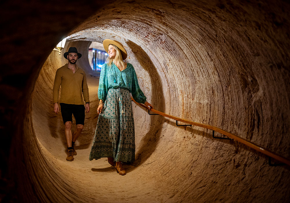 Desert Cave Tour. Bild: Tourism Australia