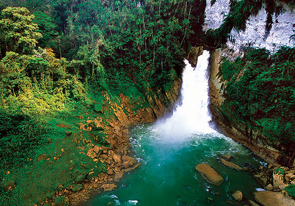 Papua nya guinea. waterfall